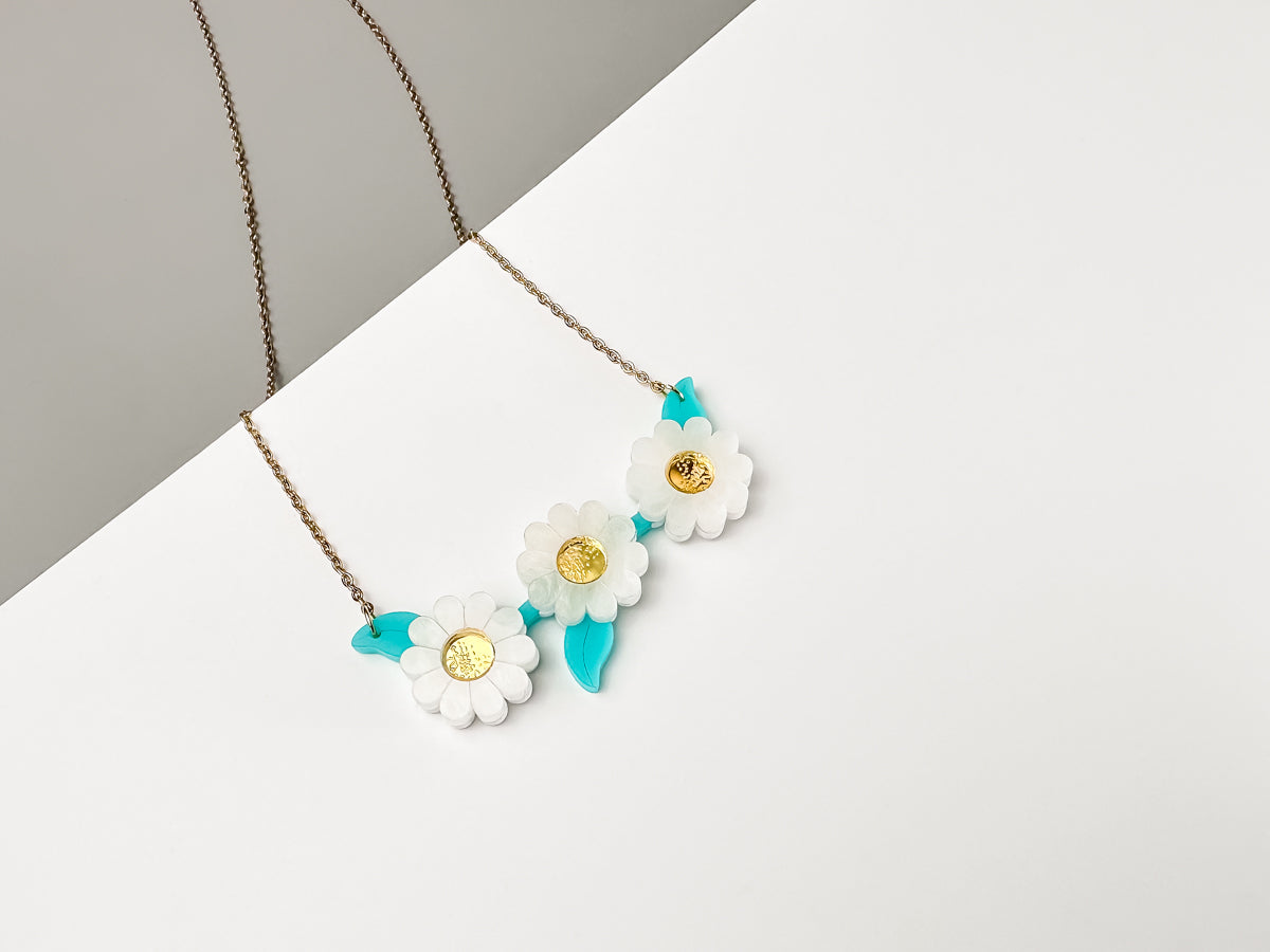 Daisy Necklace