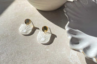 Sun Ray Dangles Little Geraldine Frosted White