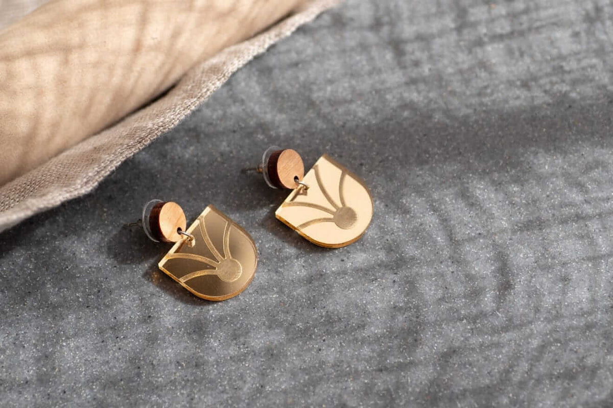 Sun Ray Dangles Little Geraldine Gold