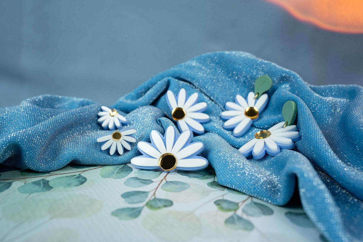 Daisy Statement Stud