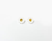 Daisy Stud White