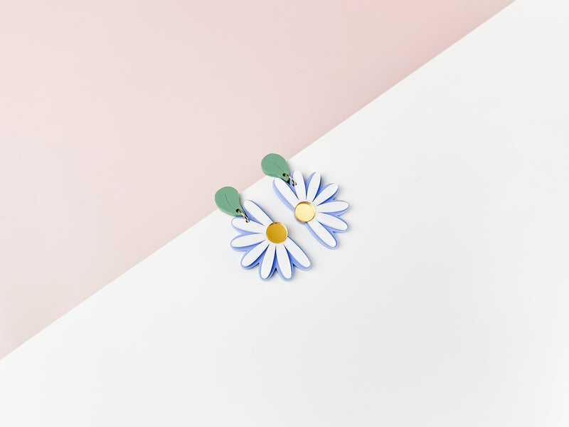 Daisy Statement Dangle