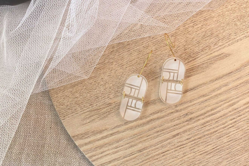 Double Arch Dangles Little Geraldine Frosted Clear 