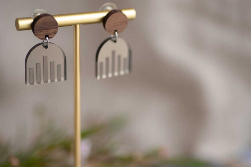Empire Dangles Little Geraldine Bronze 